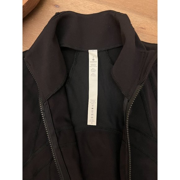 EUC Lululemon Define Jacket Kate Middleton Zip Front Size 4 - Picture 4 of 9